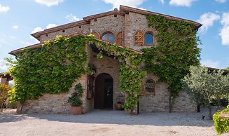 Villa in Umbria With Private Pool and Valley Views