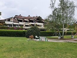Pleasant Apartment by the Lake