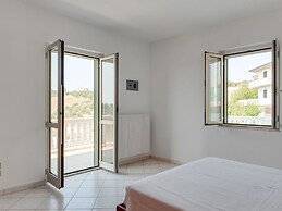 Belvilla by OYO Villa Intera 12 Pax