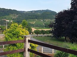 Vesime Villa With Garden