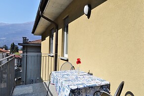 Apartment by Lake Como Near Spiaggia di Dervio