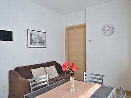 Apartment by Lake Como Near Spiaggia di Dervio
