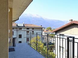 Apartment by Lake Como Near Spiaggia di Dervio