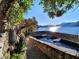 Apartment by Lake Como Near Spiaggia di Dervio