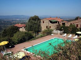 Farmhouse in Paciano With Pool & Scenic Views