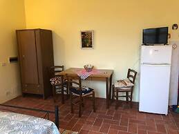 Farmhouse in Paciano With Pool & Scenic Views