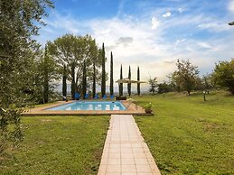 Classic Villa for Family With Pets