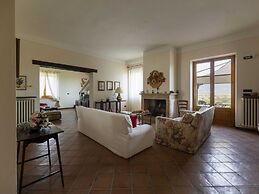 Classic Villa for Family With Pets