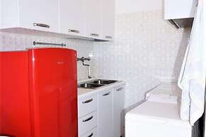 2-bedroom Apartment Near Beach