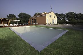 Venetian Villa With Pool and Sauna