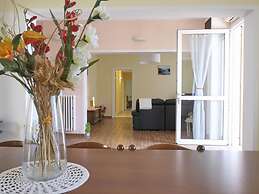 Lagoonside Elegance With Sauna