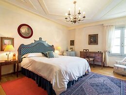 Villa in Venice With Private Pool & Park