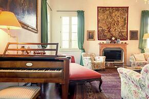 Villa in Venice With Private Pool & Park