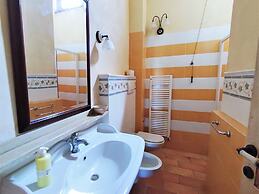Villa in Tuscany With Pool and Hot Tub