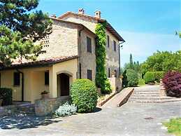 Romantic Escape in Tuscan