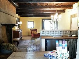 Independent Apartment With Pool