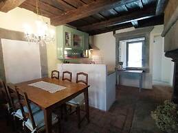 Independent Apartment With Pool