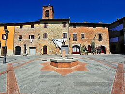 Tranquil Tuscan Stay With Pool