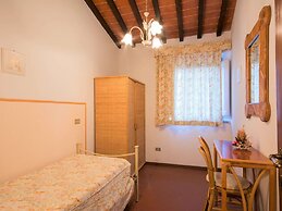 Apartment in Castelfiorentino With Pool