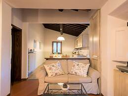 Apartment in Castelfiorentino With Pool