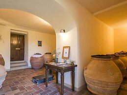 Apartment in Castelfiorentino With Pool