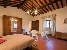 Apartment in Castelfiorentino With Pool