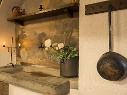 Farmhouse in Castelfiorentino With Pool