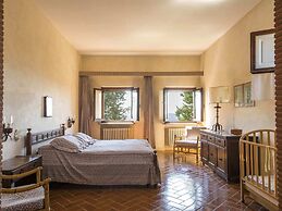 Farmhouse in Castelfiorentino With Pool
