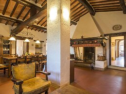Farmhouse in Castelfiorentino With Pool