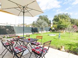 Villa in Italy With Private Garden Retreat
