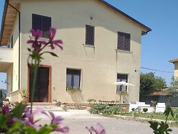 Villa in Italy With Private Garden Retreat