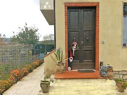 Villa in Italy With Private Garden Retreat