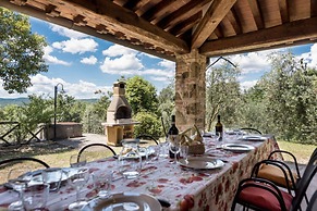 Belvilla by OYO Villa Lucignano