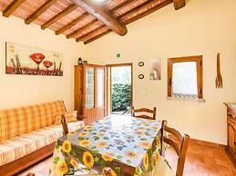 Cottage in Tuscany With Pool & Olive Groves