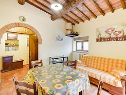 Cottage in Tuscany With Pool & Olive Groves