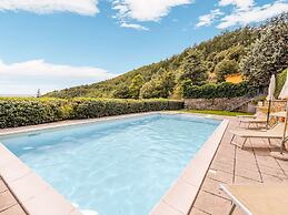 Cottage in Tuscany With Pool & Olive Groves