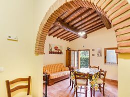 Cottage in Tuscany With Pool & Olive Groves