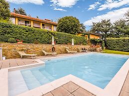 Cottage in Tuscany With Pool & Olive Groves