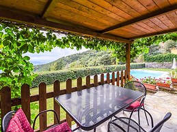 Cottage in Tuscany With Pool & Olive Groves