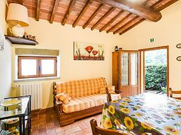 Cottage in Tuscany With Pool & Olive Groves