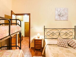 Cottage in Tuscany With Pool & Olive Groves