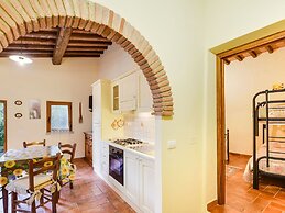 Cottage in Tuscany With Pool & Olive Groves
