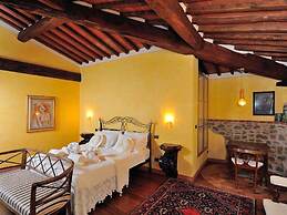 Tuscan Family Villa With Sauna