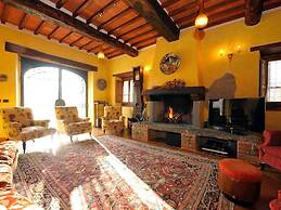 Tuscan Family Villa With Sauna