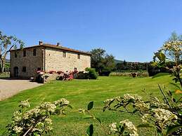 Tuscan Family Villa With Sauna
