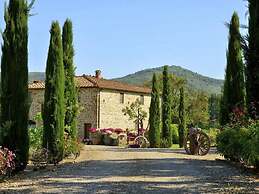 Tuscan Family Villa With Sauna