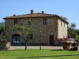 Tuscan Family Villa With Sauna