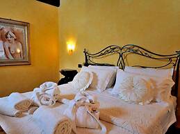 Tuscan Family Villa With Sauna