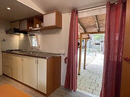 Cosy Mobile Home in Toscana With Shared Pool