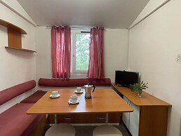 Cosy Mobile Home in Toscana With Shared Pool
